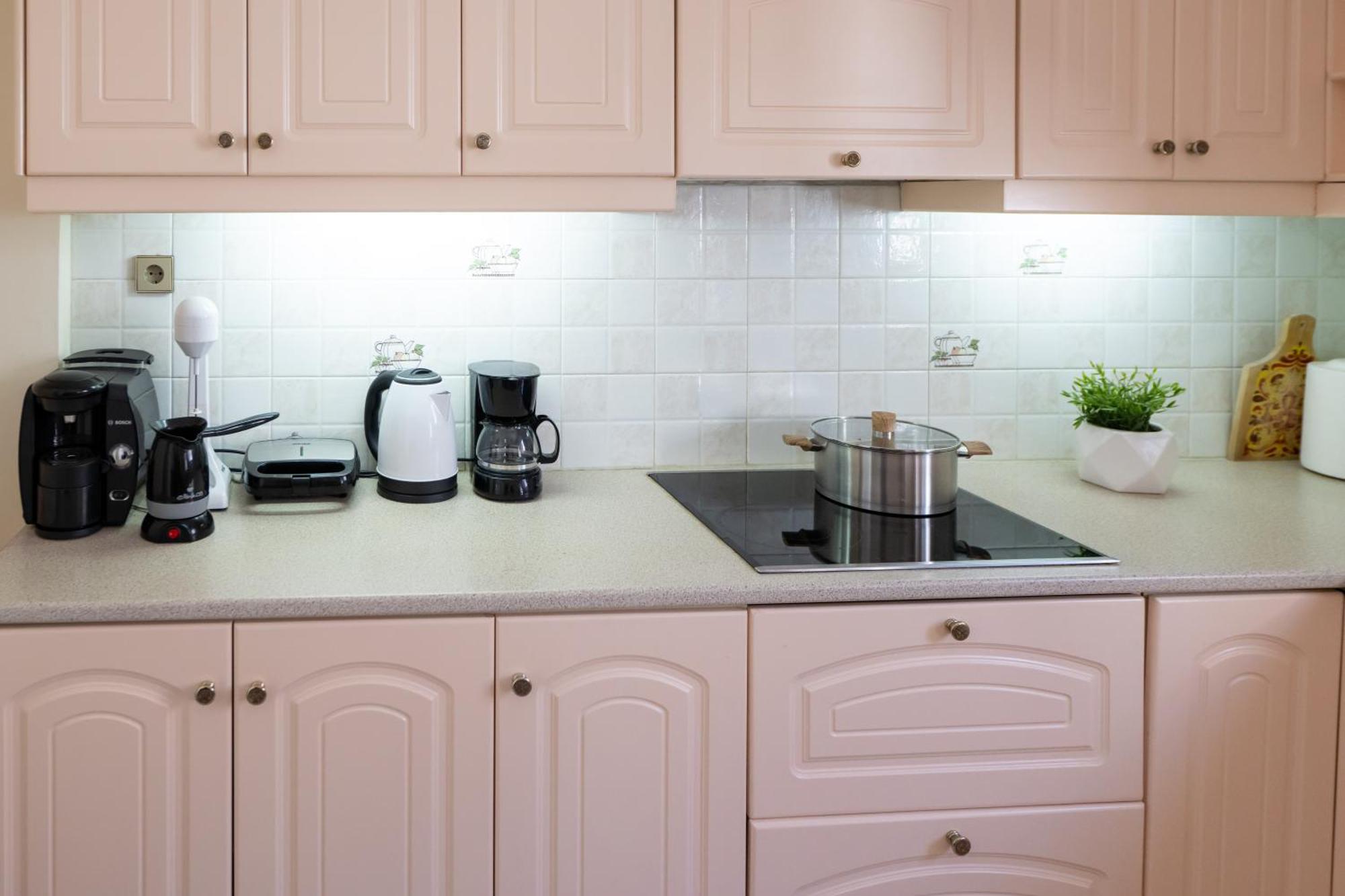 Mando Patrasso - Classical Apartment In The Center Of Patras With Free Parking 외부 사진