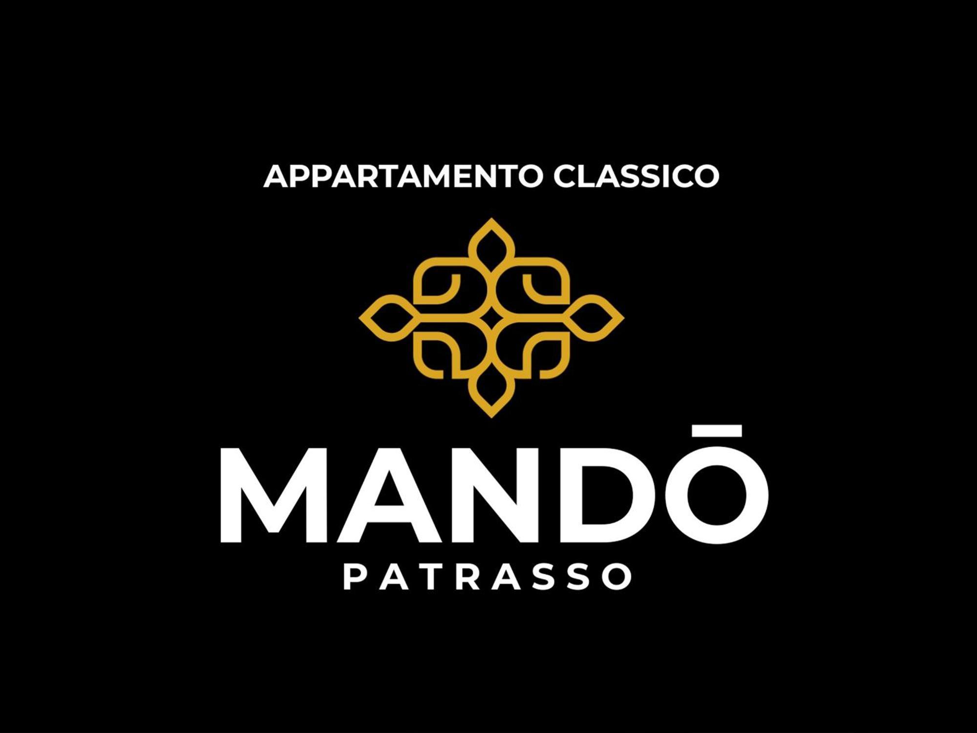 Mando Patrasso - Classical Apartment In The Center Of Patras With Free Parking 외부 사진